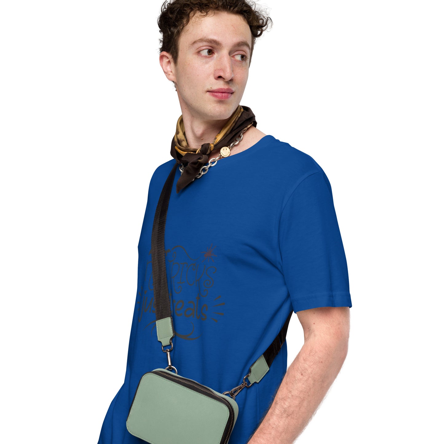 NO TRICKS, JUST TREATS- Unisex t-shirt