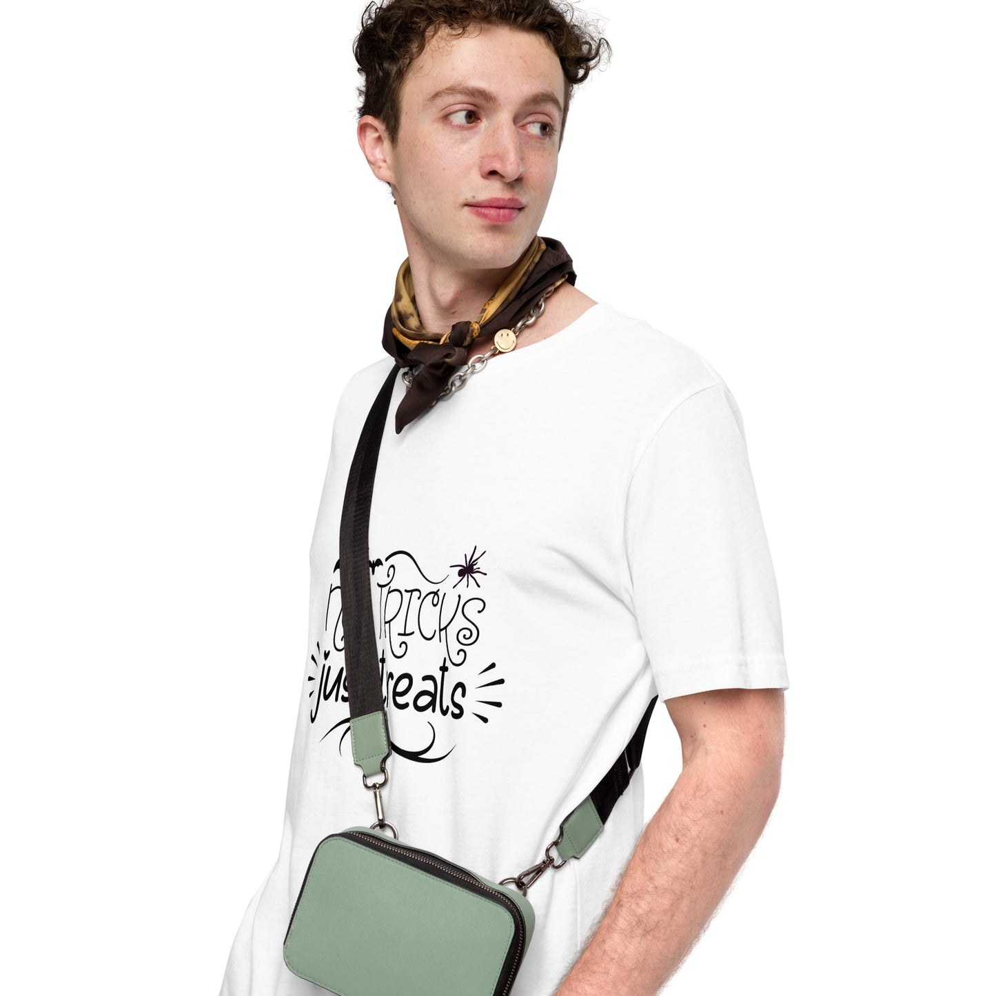 NO TRICKS, JUST TREATS- Unisex t-shirt